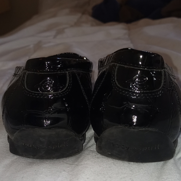 Easy Spirit Black Croc-Embossed Loafers - Picture 5 of 6